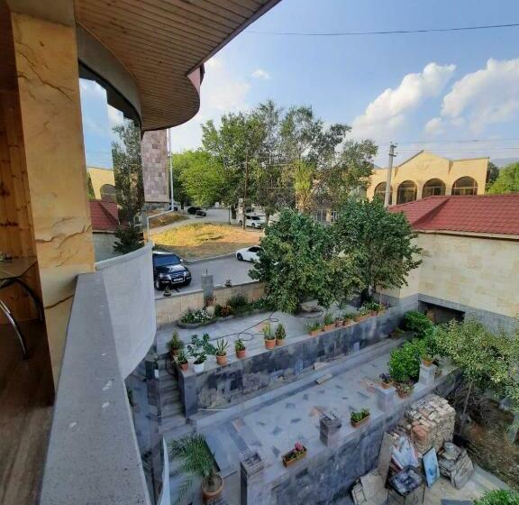 Общежитие Eghegn