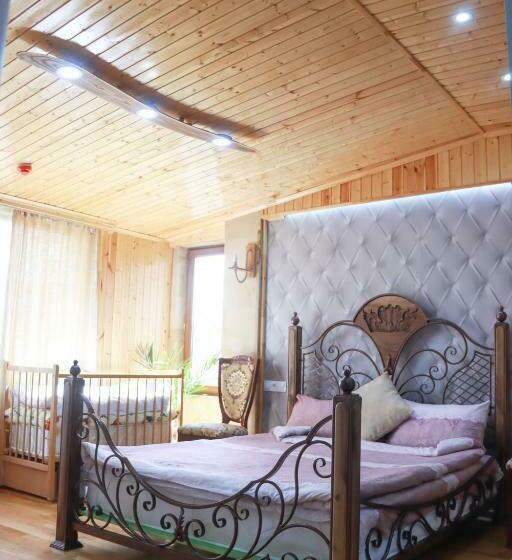 Общежитие Eghegn