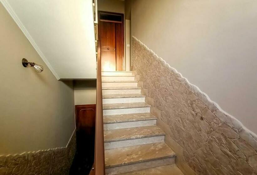 تختخواب و صبحانه Casa Malù