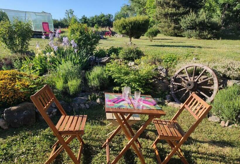 ベッドアンドブレックファースト La Chabanade