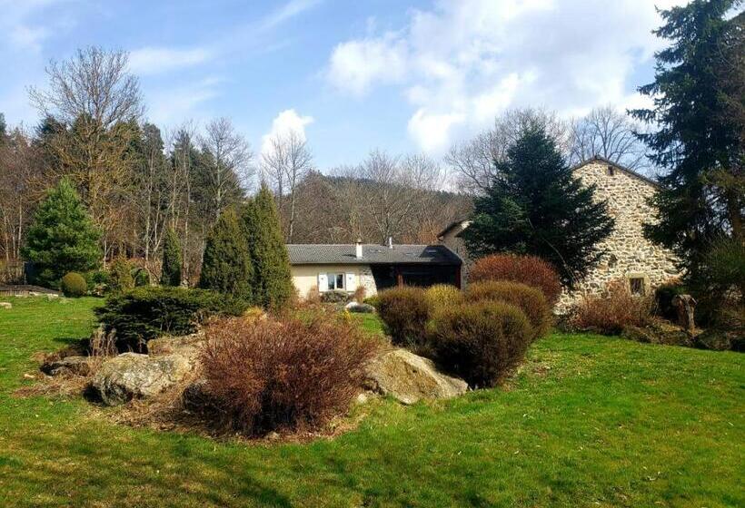 ベッドアンドブレックファースト La Chabanade