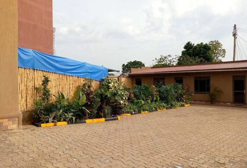 تختخواب و صبحانه Mbale Emperor S Motel