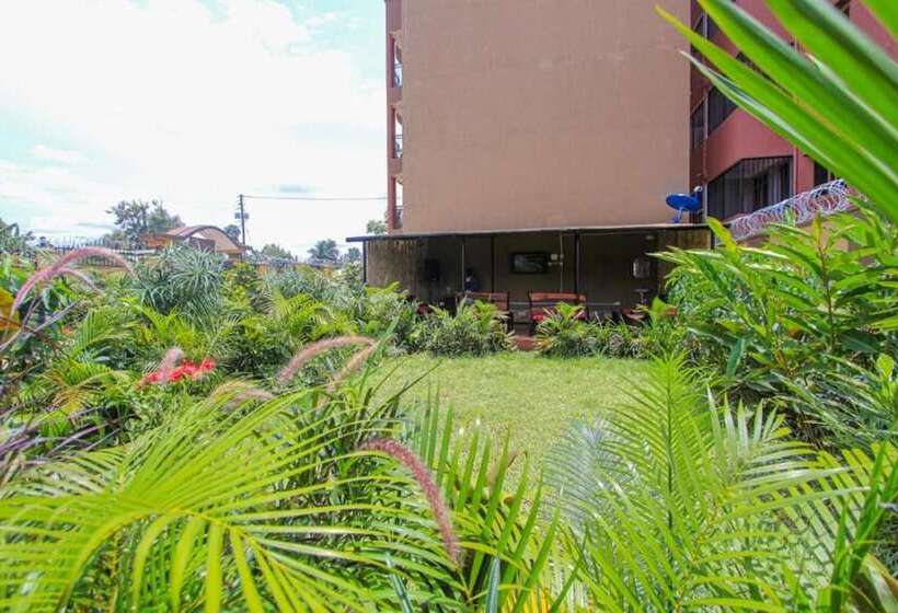 تختخواب و صبحانه Mbale Emperor S Motel