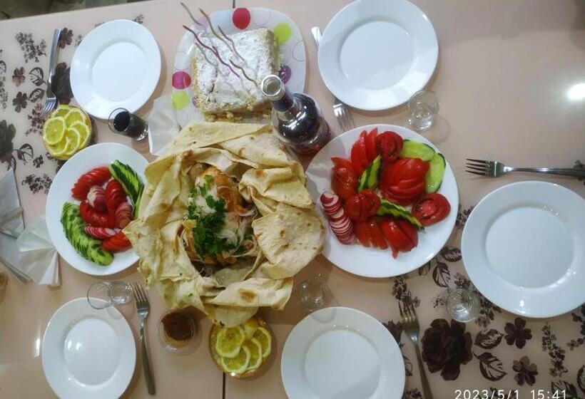 تختخواب و صبحانه Our House