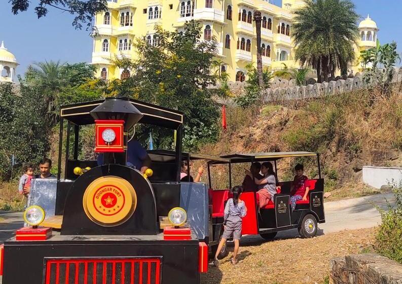 منتجع Aarna Doongar Fort