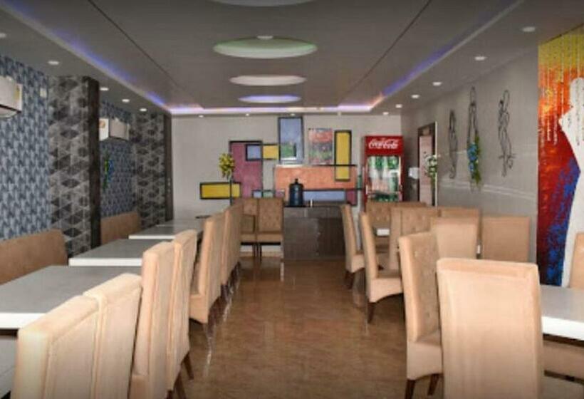 בית מלון כפרי Golden Tulip