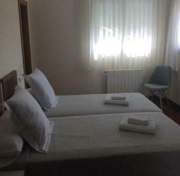 בית מלון כפרי Posada H.el Alba