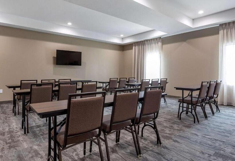 בית מלון כפרי Sleep Inn & Suites