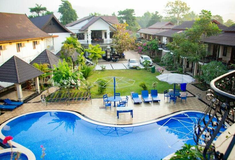 Отель Vang Vieng Diamond Resort