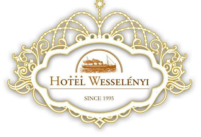 Отель Wesselényi