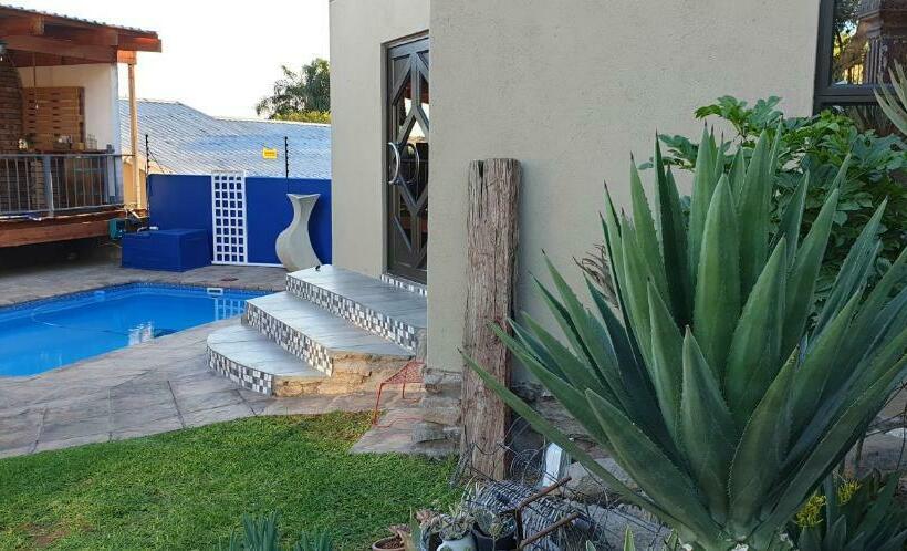 ペンション Aloe View Guesthouse