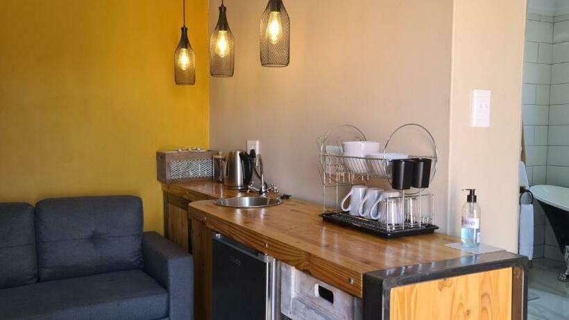 פנסיון Aloe View Guesthouse