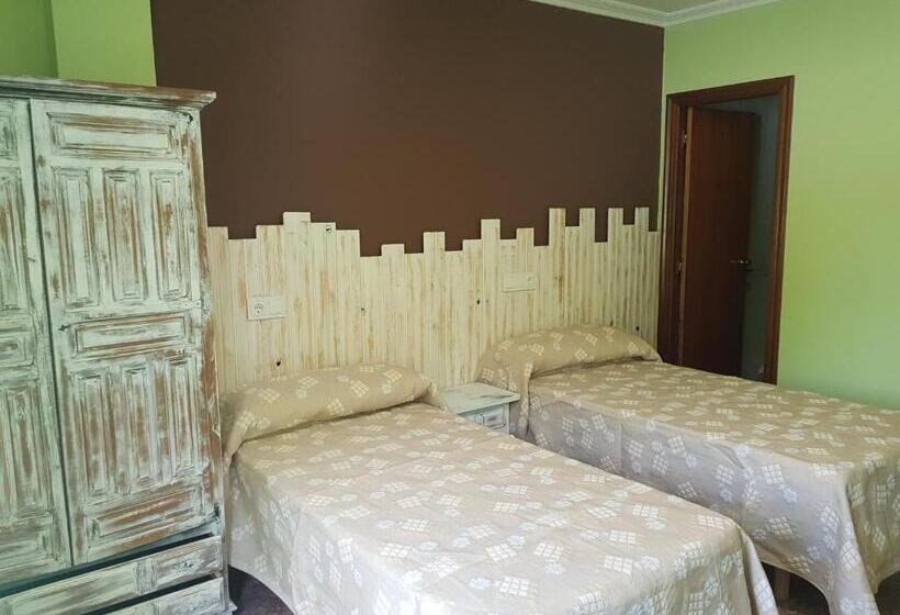 پانسیون Hostal Pabellón