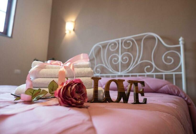 بنسيون Il Vicolo Suite Rooms