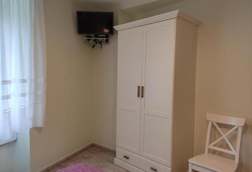 بنسيون Os Muiños