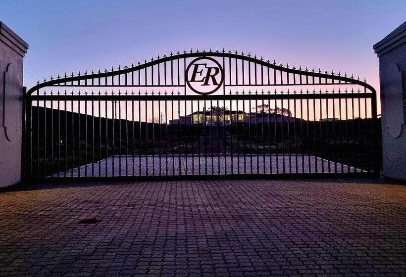 Пансион Pjure Wellness Retreat & Spa