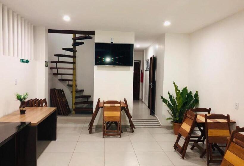 ペンション Pousada Santos