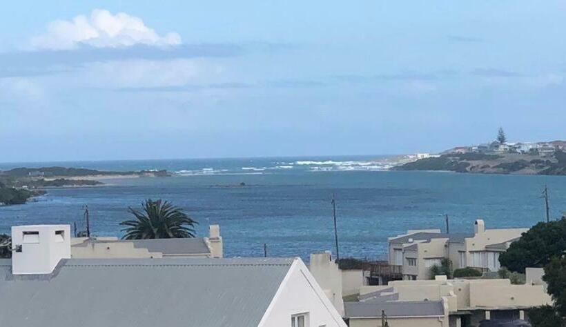 بنسيون River Daze