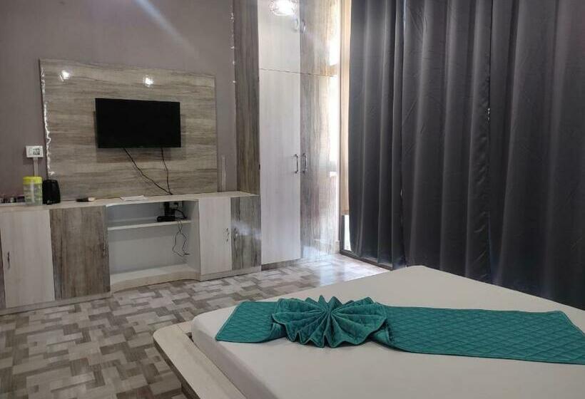 ペンション The Woodpecker  S Nest