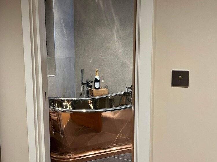 هاستل Bulls Head  Holymoorside