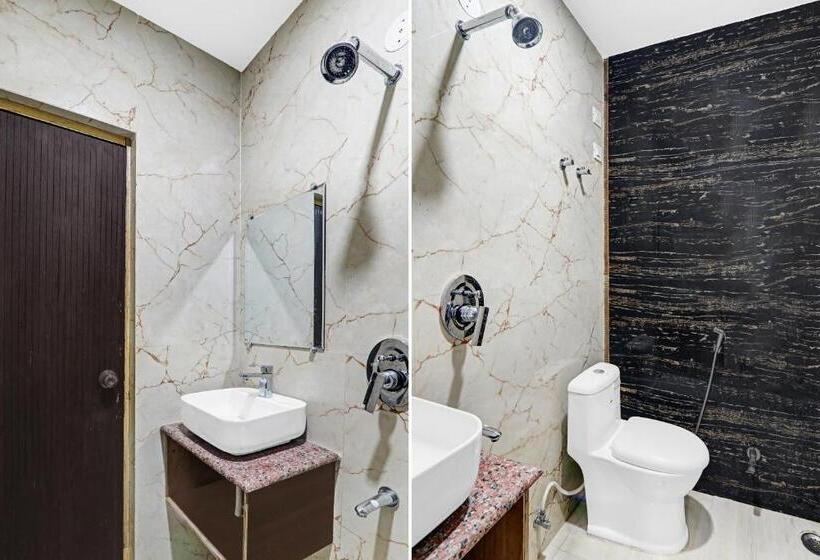 Capital O Hotel Shree