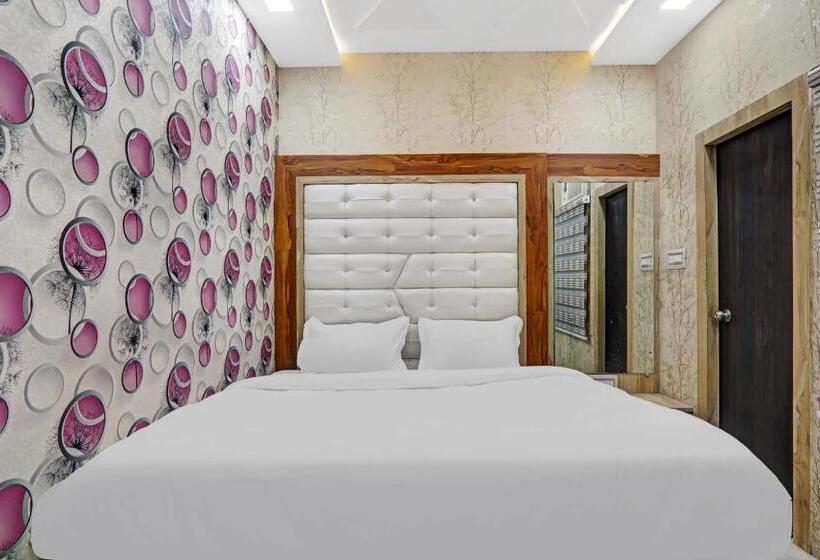 Capital O Hotel Shree