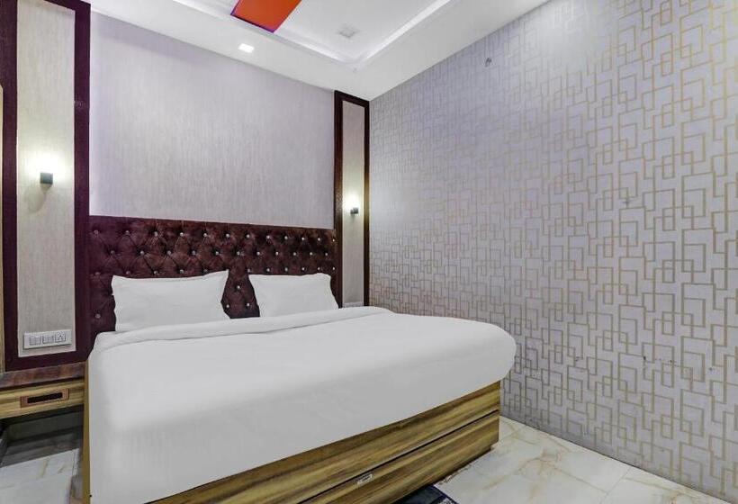 Capital O Hotel Shree