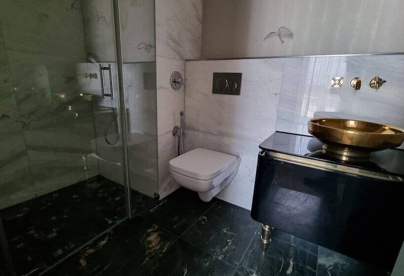 Fourty Three Luxury Serviced Apartments