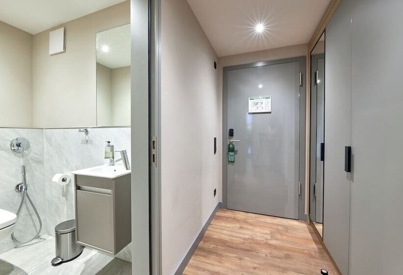 Fourty Three Luxury Serviced Apartments