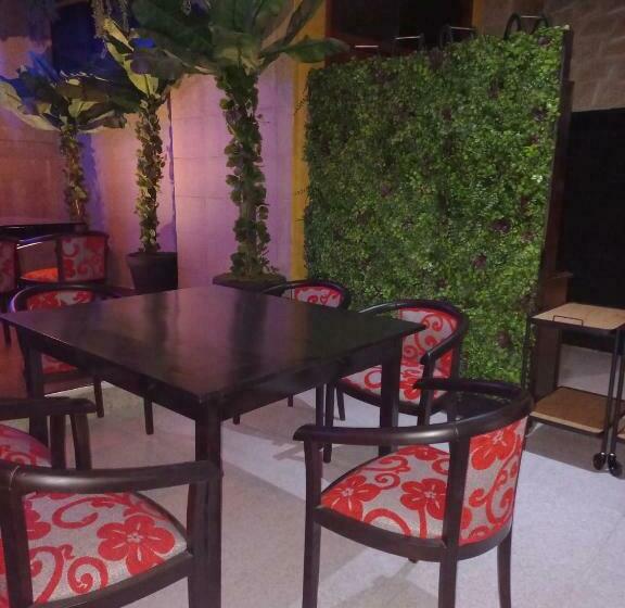 호텔 Leonchic   Guest House Com Piscina De água Salgada