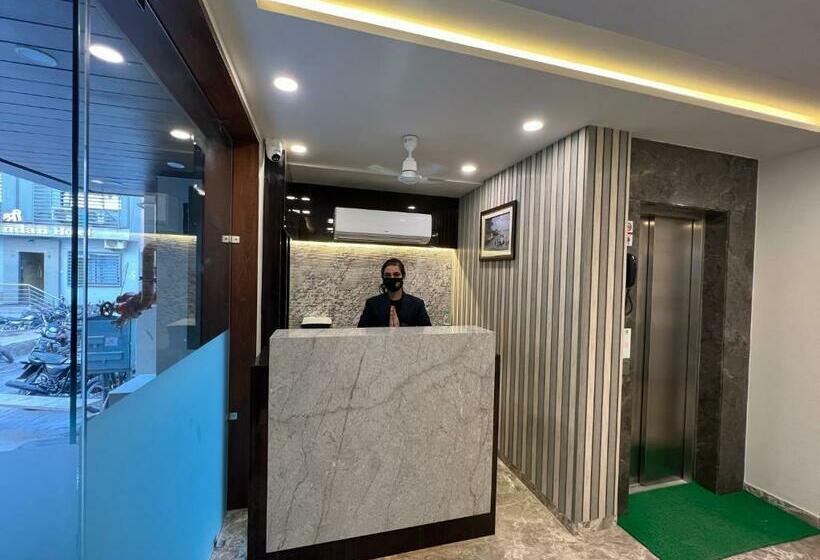 בית מלון כפרי Natham By Vrinda