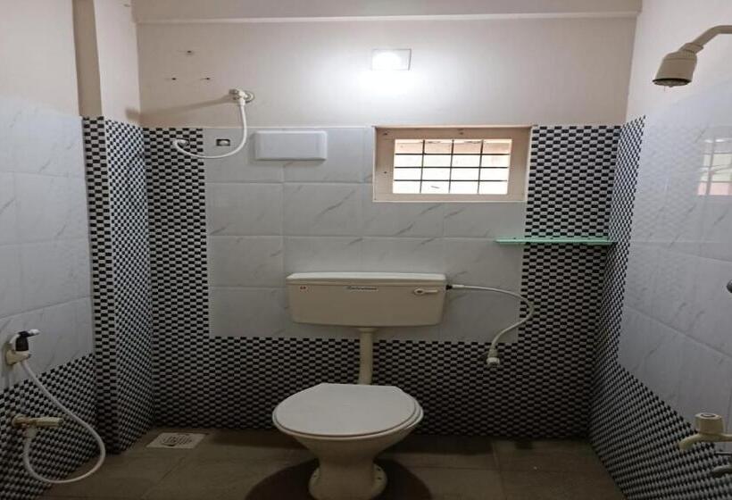 Отель Oyo 85792 Lions Residency