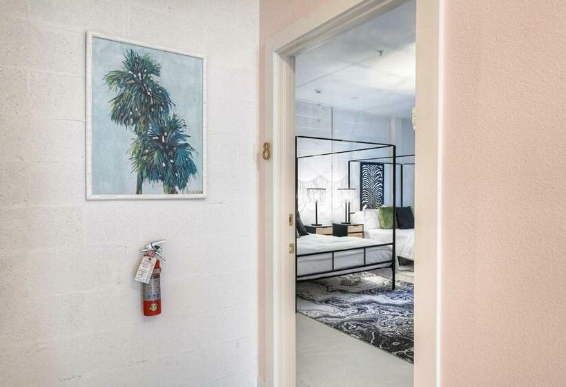 The Oleander Hotel Room 8