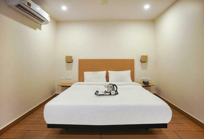 فندق Super Townhouse The Pallagio