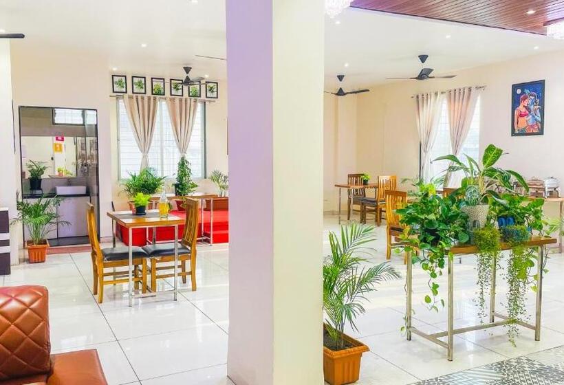 ホテル Treebo Royal Imperio