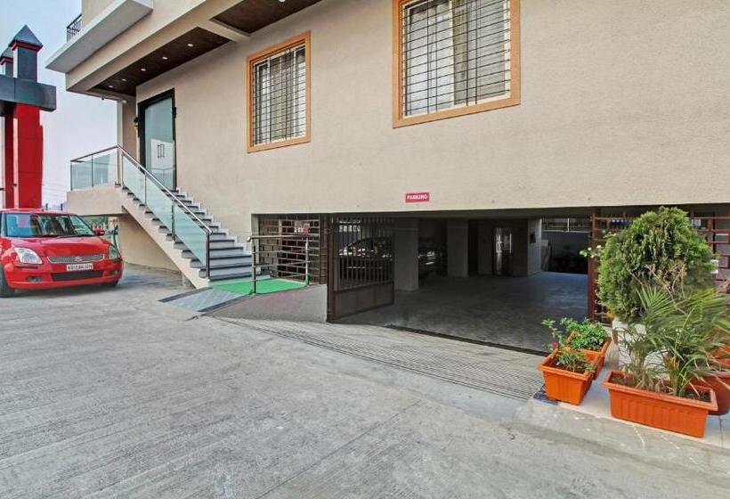 ホテル Treebo Royal Imperio