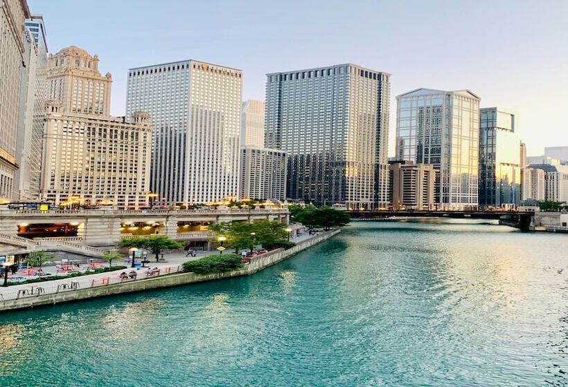 هتل Voco Chicago Downtown, An Ihg