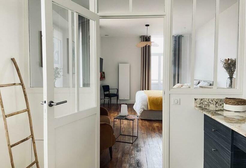 ペンション La Cour Tellier