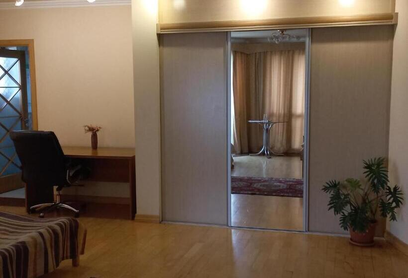 펜션 Monument Guesthouse