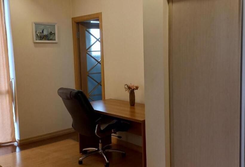 펜션 Monument Guesthouse