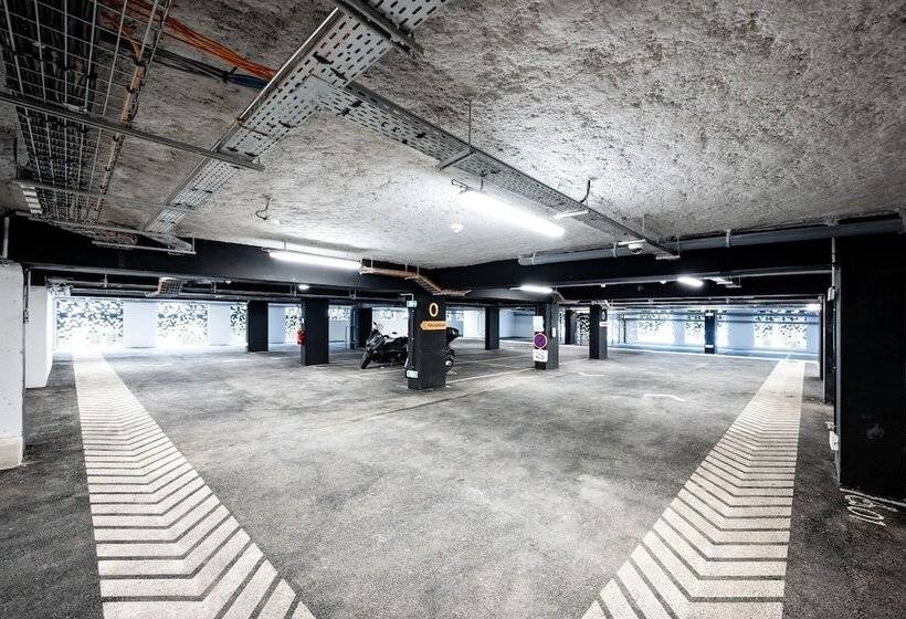 Staycity Aparthotels Paris La Defense