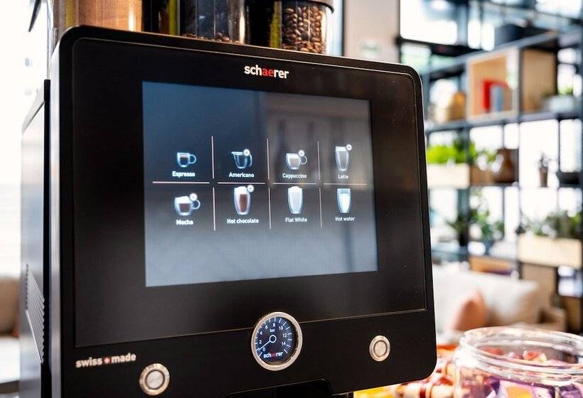 Staycity Aparthotels Paris La Defense