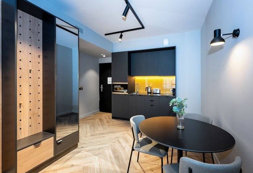 Staycity Aparthotels Paris La Defense