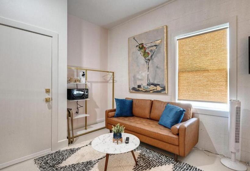 The Oleander Hotel Room 10