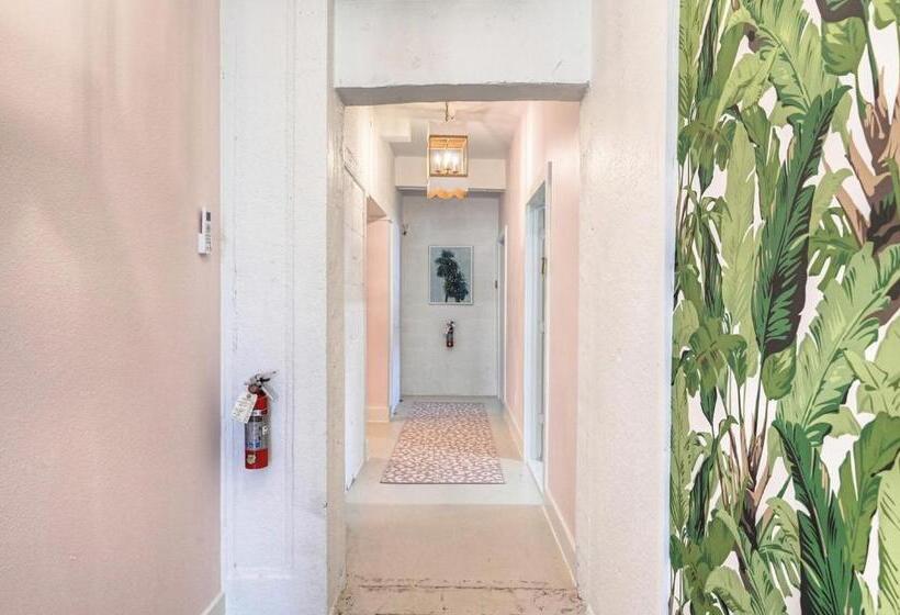 The Oleander Hotel Room 6