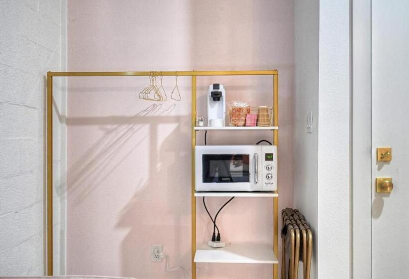 The Oleander Hotel Room 9