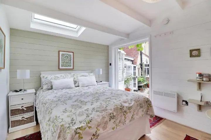 مبيت وإفطار Garden Studio