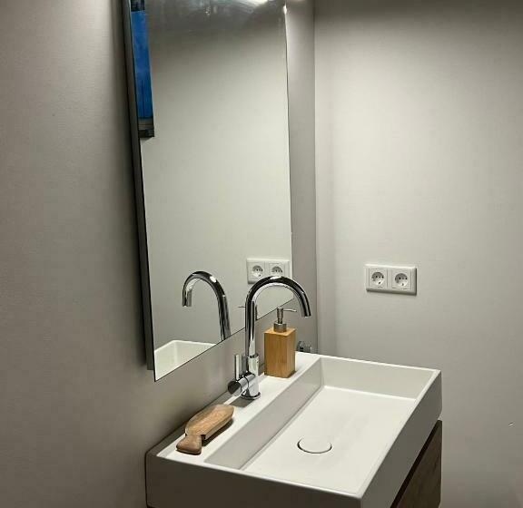 צימר Plassenzicht Logies & Sloepverhuur