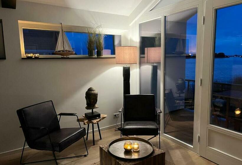 צימר Plassenzicht Logies & Sloepverhuur