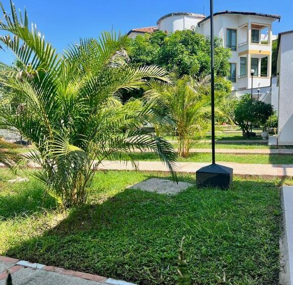 مبيت وإفطار Tacaloa Inn Experience